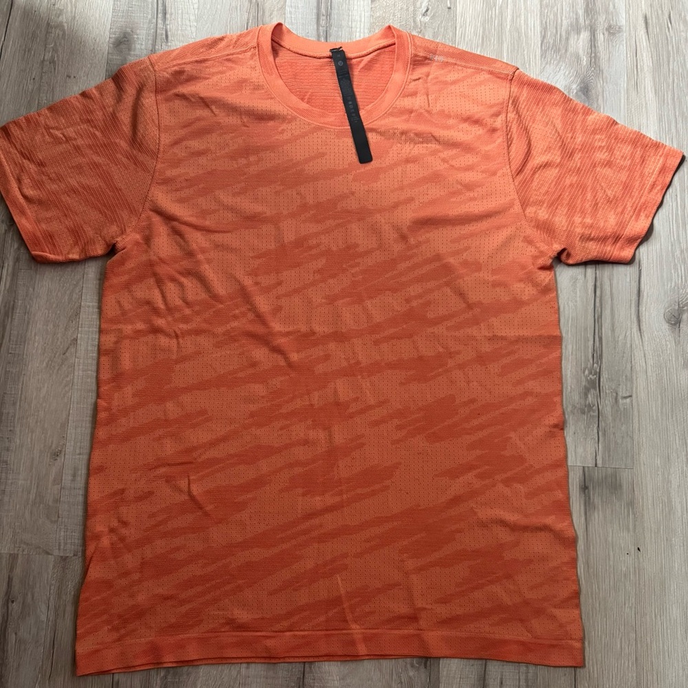 lululemon athletica Vibrant Orange Short Sleeve Tee